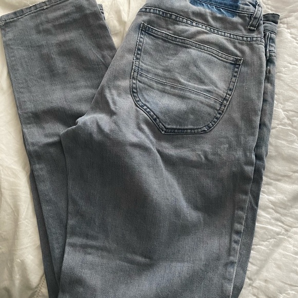 Rolla’s Jeans - Grey Distressed - Picture 2 of 5